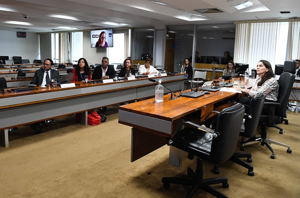 Plataformas de streaming precisam ser reguladas, aponta debate na Comissão do Senado
