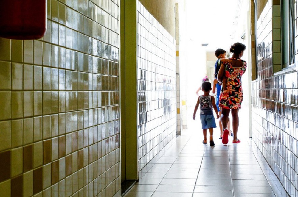Garantia de alimentos para mulheres vítimas de violência está na pauta do Senado nesta terça-feira (22)