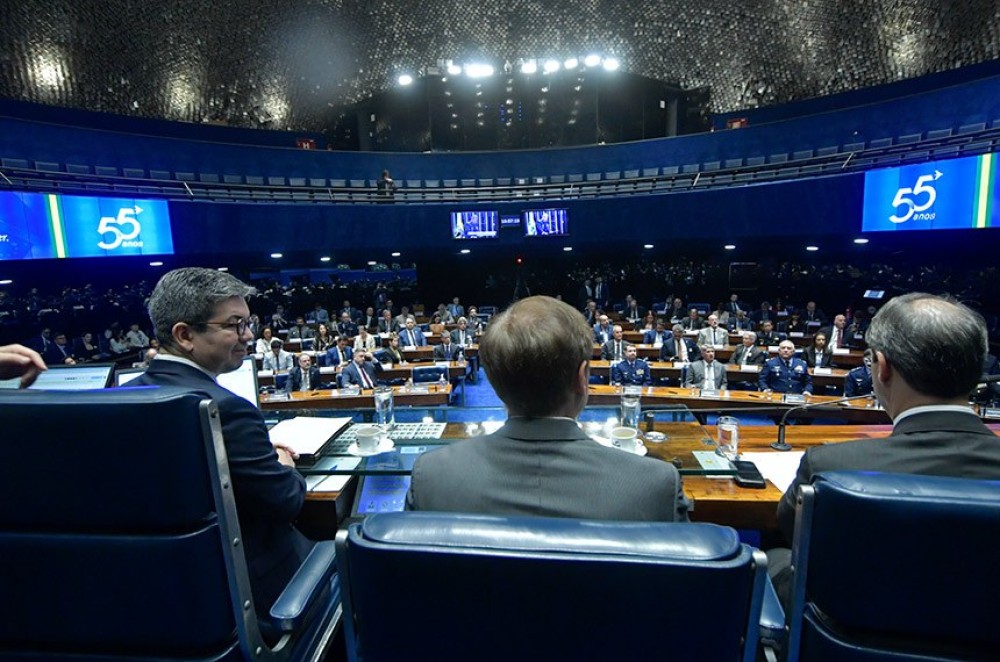 Oito suplentes de senador se elegeram como prefeitos ou vereadores  