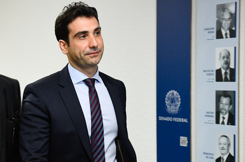 Senado aprova Gabriel Galípolo para presidência do Banco Central