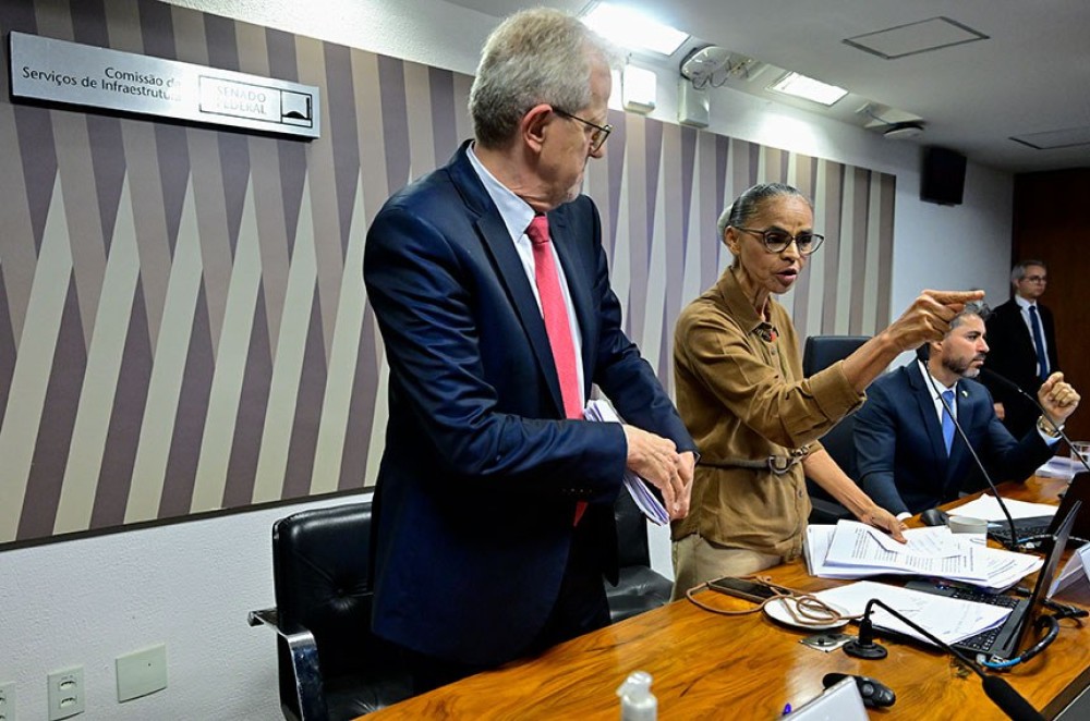 Marina Silva deixa audiência após ataque e ofensas de senador
