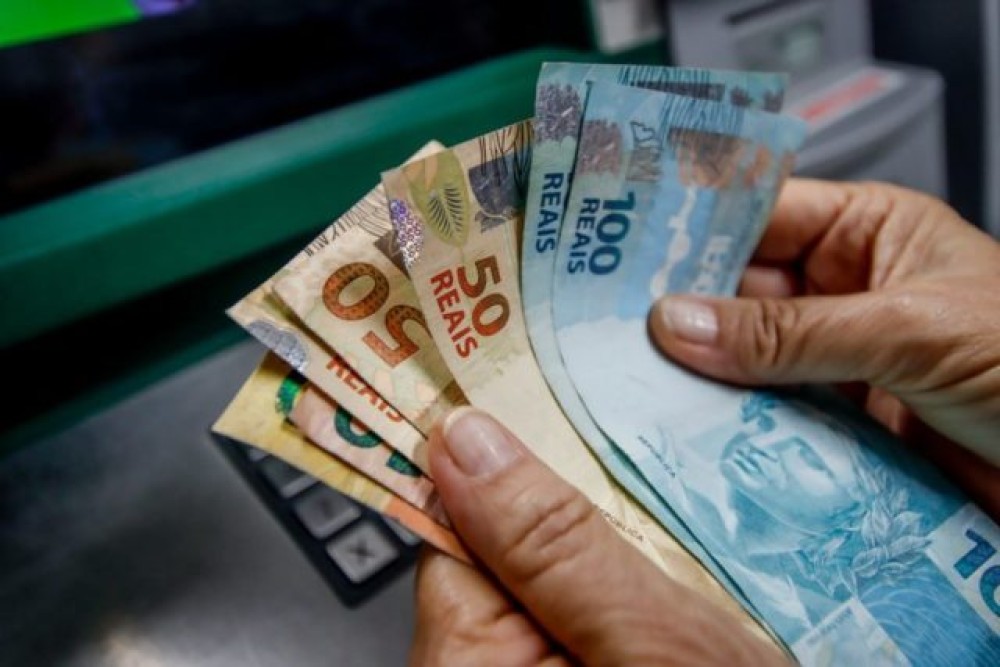 Senado aprova reajuste salarial de servidores federais
